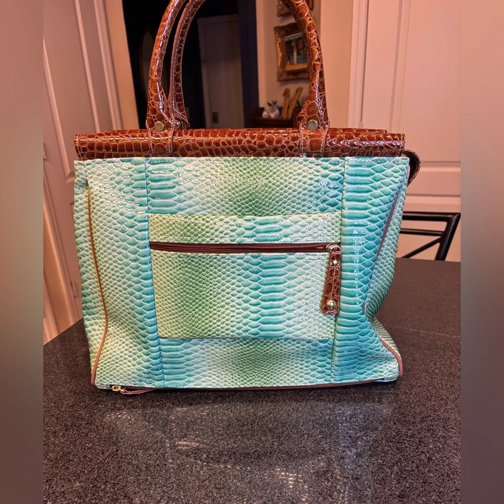 BeAuTiFuL Samantha Brown Large Travel Handbag! ❤️ - Picture 4 of 12
